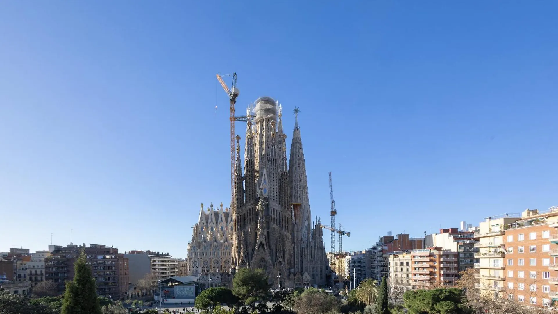 Housalia Sagrada Familia Views Barcelone
